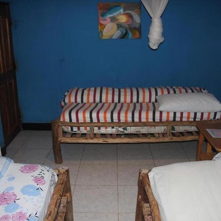 Room In Bb - Amahoro Guest House - Triple Room With Shared Bathroom Ruhengeri Exterior foto