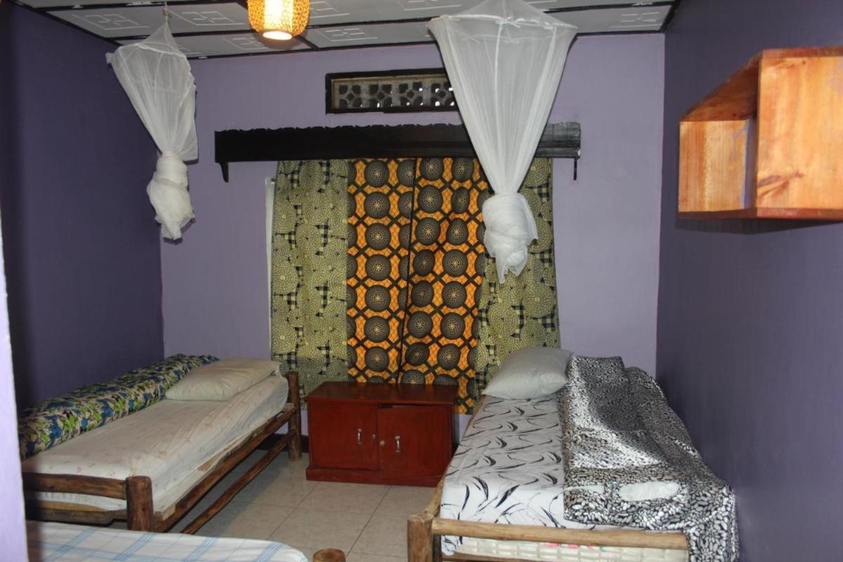 Room In Bb - Amahoro Guest House - Triple Room With Shared Bathroom Ruhengeri Exterior foto